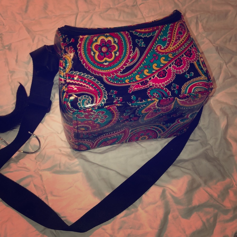 Lunch box also can be a makeup bag